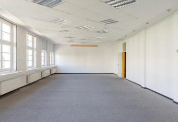 Vielseitig nutzbare und großzügige Büro- und Gewerbeflächen in zentraler Lage