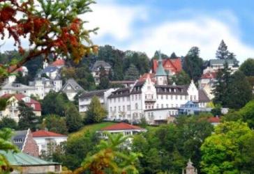 Zweifamilienanwesen am Annaberg, in Aussichtslage von Baden-Baden.