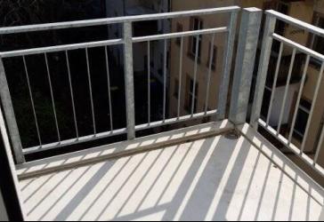 helle günstige 3-Zimmer-Wohnung mit Balkon
