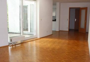 Ruhige 2-Raum-Wohnung in Mülheim-Saarn m. Einbauküche, gr. Balkon und Tiefgarage