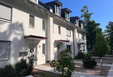 Exclusiv nahe Glienicker See in Kladow 3- Zimmerwohnung mit Terrasse/Garten auf schönem Waldgrundstück