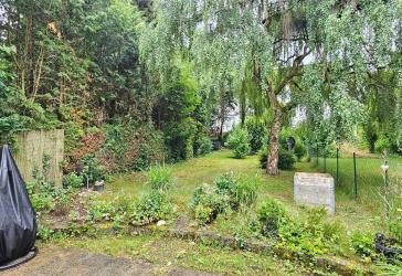 Attraktive 2 Zimmer Erdgeschosswohnung mit großem Gartenanteil in guter und ruhiger Wohnlage von Amberg
