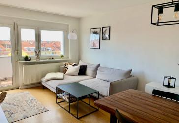 schöne 3-Zimmer-Wohnung mit sonnigem Balkon in perfekter Lage (1.8.2024)