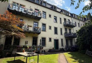 NEU im Verkauf! 3 Zimmer- Maisonette- Galerie Wohnung mit 3 Zimmer und EBK- freistehend für Selbstnutzer- in Pieschen!