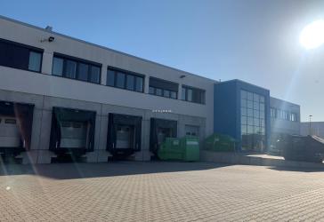 Direkt am Airport ! Ca. 4.200 qm Lager / Logistik | 8x Rampe + 4x ebenerdig | Ca. 7,50 m UKB