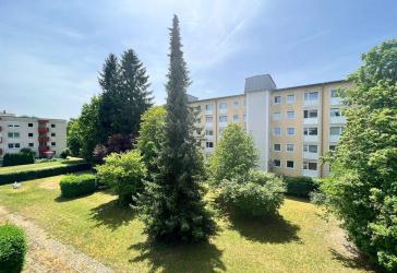 RE/MAX - Bogenhausen: 3-Zimmer: Sonnige Süd-Ausrichtung & absolute Hofruhe!