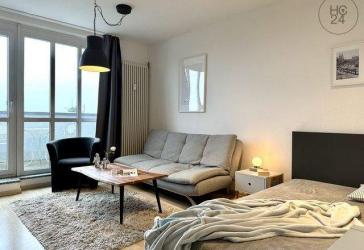 Modisch möbliertes und charmantes Studio Apartment mit Dachterrasse in Leipzig