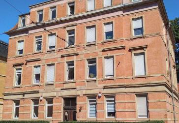 Stilvolle Maisonette-Dachgeschosswohnung mit 4 Zimmern und zwei modernen Bädern in Dresden-Löbtau