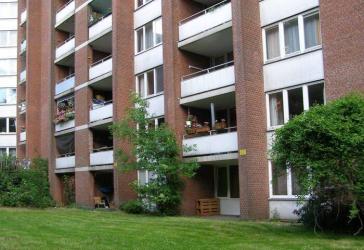 Familiengerechte 2 2/2 Zimmer Wohnung mit Balkon und Vollbad in zentraler Lage!