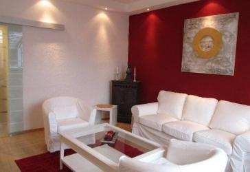 Schöne 4 Zimmer Wohnung - Provisionsfrei - in ruhger, zentraler Lage mit 4 Sterne Ausstattung