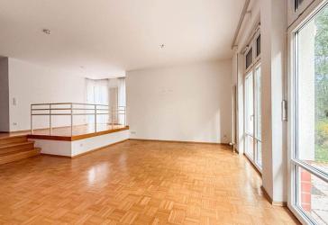 Frisch renoviertes Reihenendhaus, mit Nutzfläche 179,26m², 4km vor Berlin- Provisionsfrei!