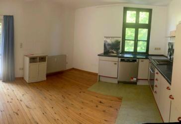helle, gemütliche voll möblierte Wohnung im Grünen am Stadtrand, gute Infrastruktur