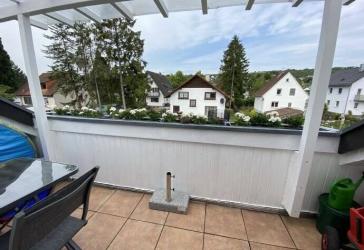 Lichtdurchflutete 3-Zimmer-Wohnung mit einem traumhaften Blick auf die Weinberge