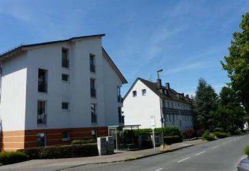 2.5 Raum Wohnung mit Garage
