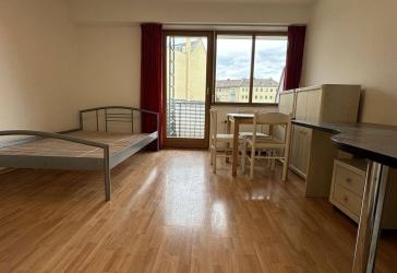 Möblierte 1-Zimmer-Wohnung mit Balkon und Aufzug in Nürnberg - Zentral