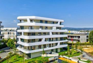 Viel Platz für die ganze Familie - Tolle 4-Zimmer-Wohnung mit großem Außenbereich