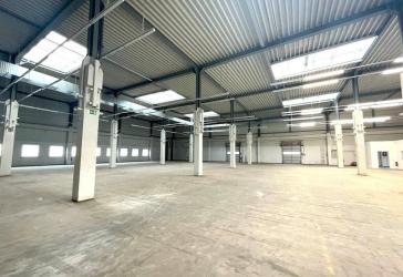 Großzügige Hallenfläche in Essen | zusätzliche Bürofläche vorhanden | Rampenandienung | RUHR REAL
