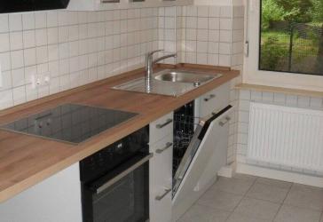 N-Nibelungenviertel: Äußerst gepflegtes, ruhiges Altbau-Wohnen mit Stil!