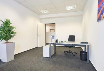 Frisch saniertes Büro: Teeküche, Aufzug & 24/7 Zugang