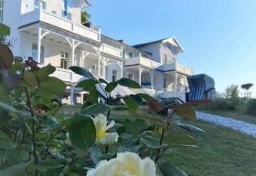Villa direkt an der Ostsee – Exklusive Kapitalanlage in einmaliger Wasserlage