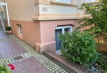 Separates Souterrain-Apartment in Stadtvilla, St. Jürgen