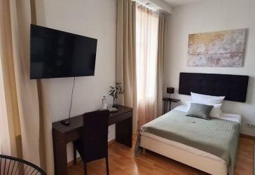 GRUNDform-Immobilien ! Lust zum Wohnen ? Komplett möbliert - gemütlich - Mitten im Geschehen !