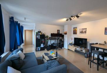 Fürth - zentrale Lage: helle, moderne 2 ZKB und Flur, 61 m²
