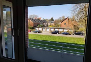 Helle, ruhige und renovierte 2-Zimmer-Nichtraucherwohnung (ca. 50 m²) zu vermieten