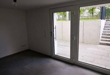 2 Zimmer- Souterrain Kellerwohnung, Studenten Appartement/Singlewohnung in Amberg, Ortsrandlage.