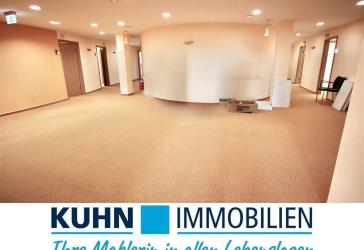 Bis zu 339 m² Praxis- /Büroflächen in der Innenstadt, ganztägig anfahrbar! Aufzug vorhanden.
