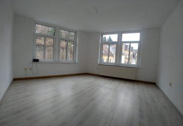 großzügige 4-Raum-Wohnung im 1.OG