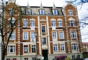*** Geräumige 3 Raum Wohnung in Altstadtnähe ***