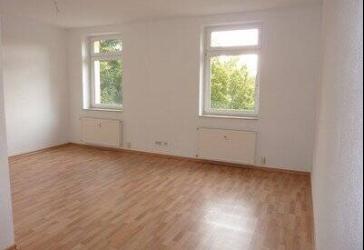 -- Wohnung mit Balkon --