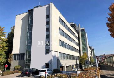 Gepflegte Bürofläche in Eschborn zu vermieten