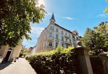 WG-geeignete 3-Zimmer-Dachgeschosswohnung in Neuhausen