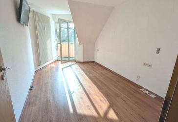 ***Traumhaft schöne 3-R. Whg. (Maisonette) in Delitzscher Altstadt mit Balkon!!!