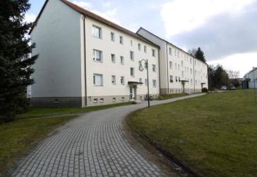2-Raum-Wohnung modern saniert in Top Lage, in Neustadt i. Sa.