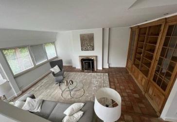 Dahlem - Finkenpark! Exklusive Dachterrassen-Maisonette mit Sauna und 2 Sonnenterrassen - nur 5.828,-€/m²!