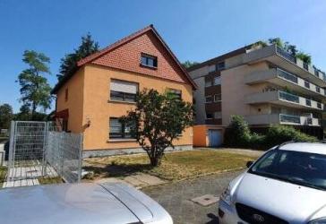 Mietdauer 2-3 Jahre-Gepflegte DG Wohnung