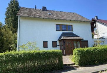 Familienfr. 1-2 Fam.-Haus in ruhiger Panoramal. von Fuldatal-Simmersh.