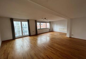Großzügige 3 Zimmer Wohnung in der Bahnhofsvorstadt