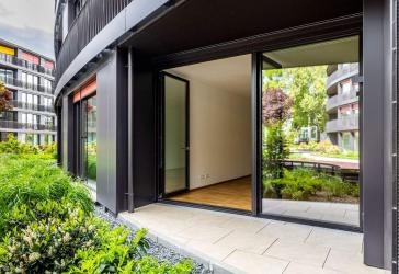 1-Zimmer Wohnung mit Loggia am Elbufer – Marina Garden