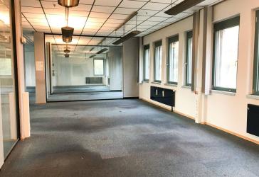 Provisionsfrei über RUHR REAL | moderne Büroflächen im Gewerbepark Krefeld | Kantine vorhanden