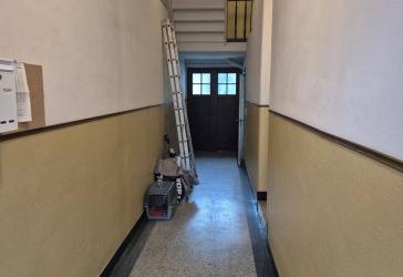 Schöne renovierte Maisonette-Wohnung mit Dachterrasse bester Lage in Krefeld-Uerdingen