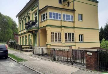 im Kurviertel gelegene helle 2- Zimemer Wohnung