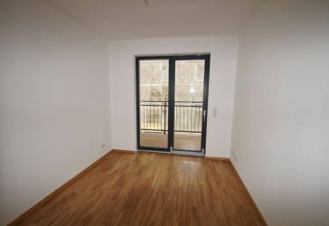 Fast fertig- großzügige 4 Raum Wohnung - Bezugsfrei ab 3.Quartal 2026