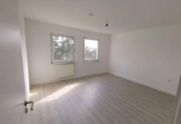 Moderne 2-Zimmer-Wohnung mit kleiner Einbauküche