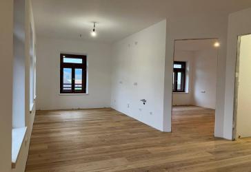 SOFORT EINZIEHEN! 107 m² Loft-Wohnung mit Altbau-Stil in Freilassing!