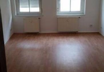 Giebichenstein, günstige 1-Raum- Whg. , Fahrstuhl im Haus