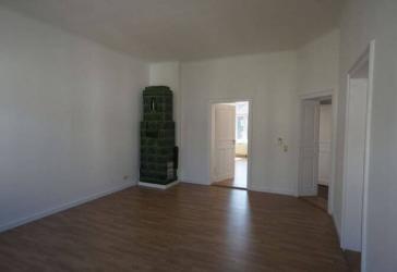 großzügige 4 RWE mit Balkon in Bahnhofs- und Stadtnähe